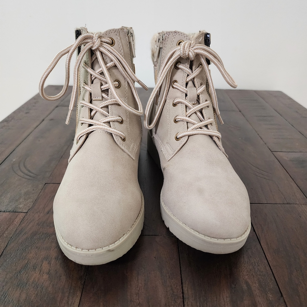 St. John's Bay Frampton Taupe Lace-up Knit Cuff Buckle Boots Sz 7 Classic Casual - Picture 5 of 12